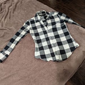 EUC Black and white big check button up XS